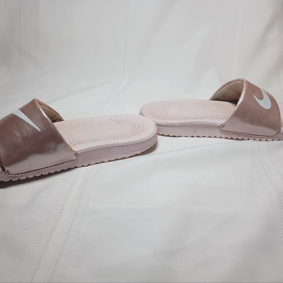 Girl's Nike Slide - Picture 4 of 5